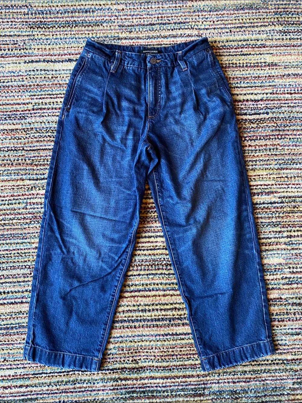 Banana Republic pleated trouser jeans
